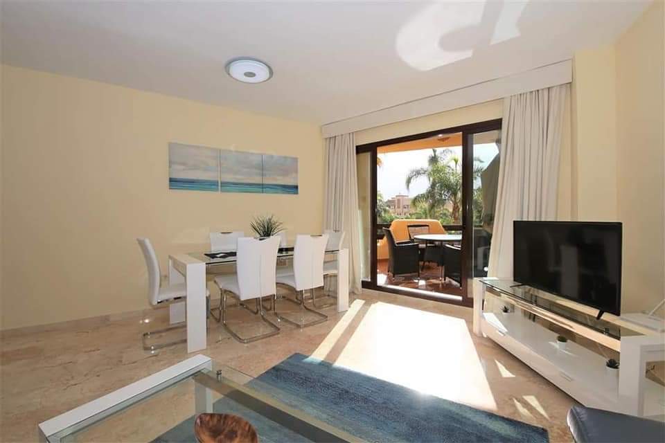 Wonderful 2 bed 2 bath investment apartment on Costalita (Marbella Costa del Sol)