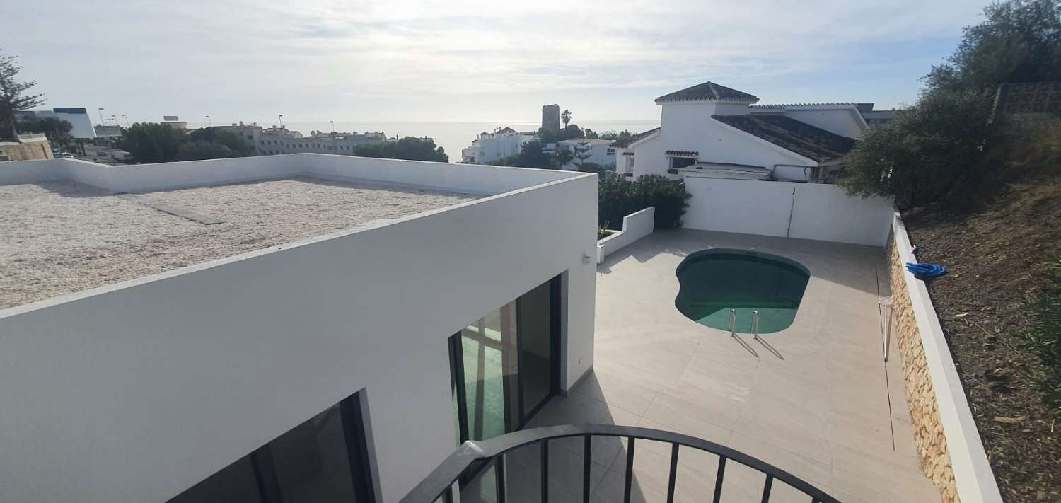 4 bedroomed new, luxury independent villa with sea views and priate pool